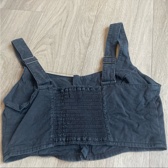 Good American Black Button-Front Crop Top - Picture 3 of 3